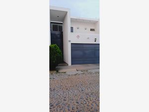 Casa en Venta en Residencial Esmeralda Norte Colima