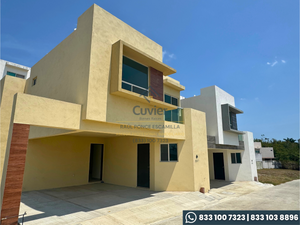 Hermosas casas nuevas con patio en Tampico