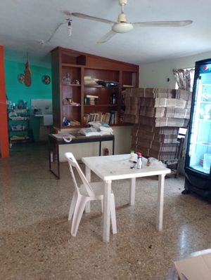 CASA EN ESQUINA CON AMPLIO TERRENOEN VENTA, EN SAN JOSÉ VERGEL