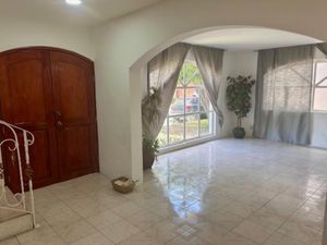 Casa en Venta en Jardín Real Zapopan