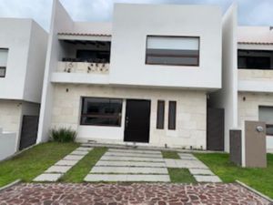 Casa en Venta en Altozano el Nuevo Querétaro Querétaro