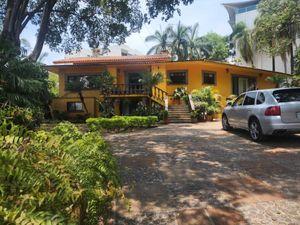 Casa en Venta en Jacarandas Cuernavaca