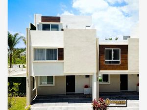 Casa en Venta en Lomas de Angelópolis San Andrés Cholula