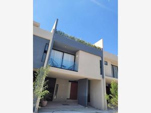 Casa en Venta en Residencial el Refugio Querétaro