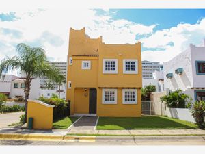 Casa en Venta en Cerritos al Mar Mazatlán