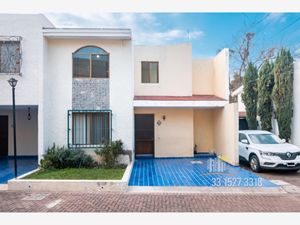 Casa en Venta en El Colli Urbano 1a. Sección Zapopan