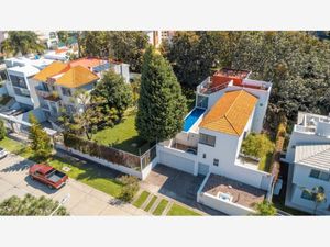 Casa en Venta en Bugambilias Zapopan