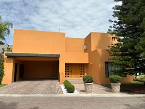 Casa en Venta en Huertas El Carmen Corregidora