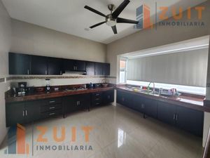 Casa en Venta en Residencial Lagunas de Miralta Altamira