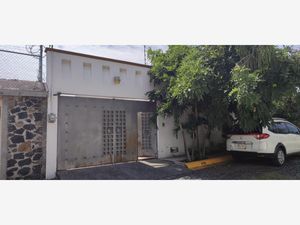 Casa en Venta en Burgos Bugambilias Temixco