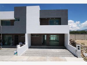 Casa en Venta en El Saucillo Mineral de la Reforma