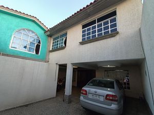 Casa en Venta en Santa Maria Magdalena Ocotitlan Metepec