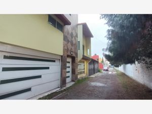 Casa en Venta en San Gaspar Tlahuelilpan Metepec