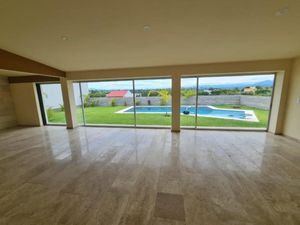 Casa en Venta en Club de Golf Santa Fe Xochitepec