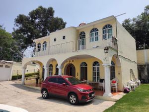 Casa en Venta en Lomas de Atzingo Cuernavaca