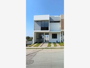 Casa en Venta en Valle Imperial Zapopan