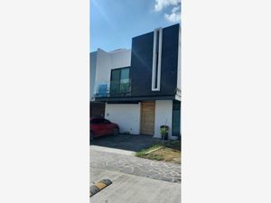 Casa en Venta en Valle Imperial Zapopan