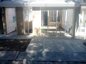 Casa en Venta en Jardines Del Valle Zapopan