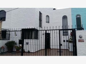 Casa en Venta en Jardines Del Valle Zapopan