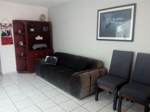 Casa en Venta en Jardines Del Valle Zapopan