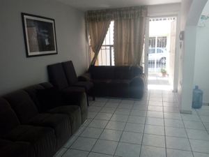 Casa en Venta en Jardines Del Valle Zapopan