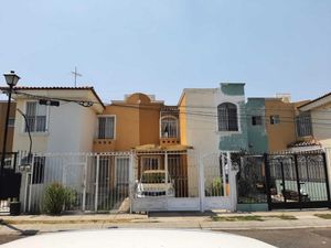 Casa en Venta en Jardines de Ixtepete Zapopan