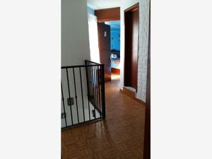 Casa en Venta en Jardines Del Valle Zapopan