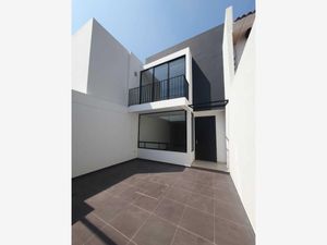 Casa en Venta en Arboledas de Loma Bella Puebla