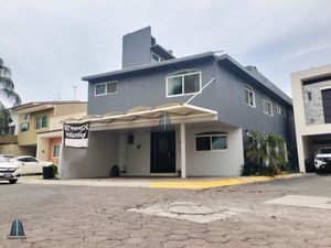 Casa en Venta en San Juan de Ocotan Zapopan