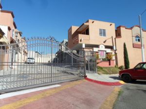 Casa en venta en Privada Zafiro, Maurilio Magallon, Tijuana, Tijuana, .,  22116.