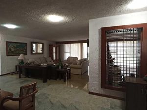 Casa en Venta en Lomas del Valle Guadalajara