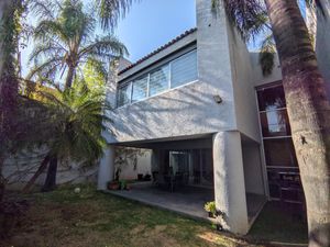 Casa en Venta en Rinconada Santa Rita Zapopan