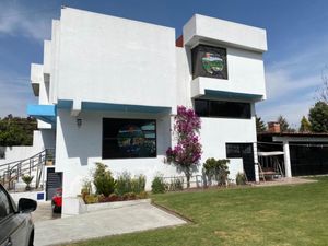 Casa en Venta en La Virgen Metepec