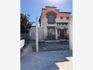 Casa en Renta en Urbi Quinta del Cedro Tijuana