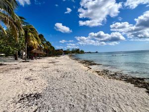 Casa a pasos del playa, palapa con vista al mar, jardín, alberca privada, venta,