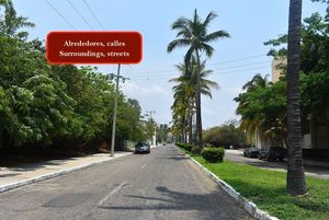 Terreno uso de suelo turístico hotelero a 300 metros de la playa, Bahia Chahue