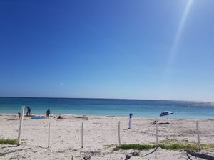 Acceso al mar, club de playa, casa club con amenidades, ciclopista a la playa,