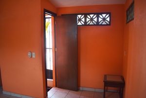 Casa con 12 cuartos, casa de huéspedes, en Sector U2 en venta Huatulco, Oaxaca.