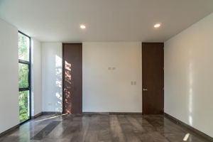 Residencia con terraza, jardín y alberca privada, venta, Zona Norte, Merida.