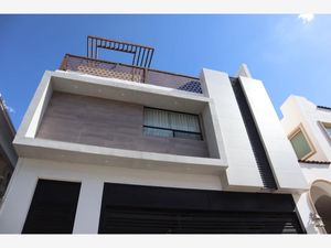 Casa en Venta en Satélite Acueducto Séptimo Sector Monterrey