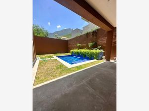 Casa en Venta en Los Azulejos Monterrey