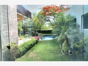 Casa en Venta en Club de golf Tabachines Cuernavaca