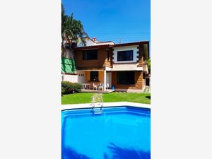 Casa en Venta en Burgos Bugambilias Temixco