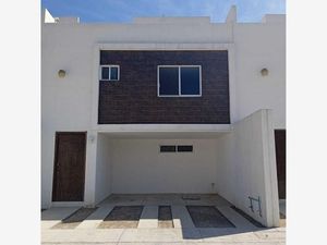 Casa en Venta en Arboledas del Pedregal Puebla