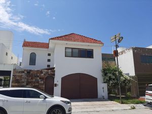 CASA EN VENTA EN FRACC. RESIDENCIAL DEL LAGO EN CD. DEL CARMEN, CAMPCHE