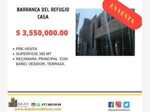 Casa en Venta en Barranca del Refugio León