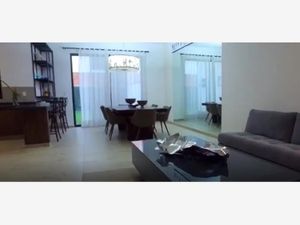 Casa en Venta en Hacienda Valbuena León