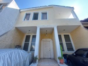 Casa en Venta en Pinar de La Calma Zapopan