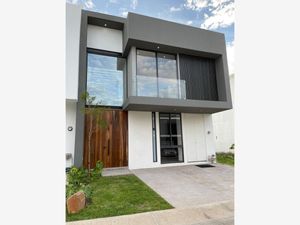 Casa en Venta en Valle Imperial Zapopan