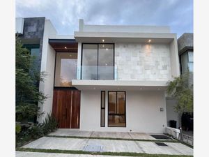 Casa en Venta en Valle Imperial Zapopan